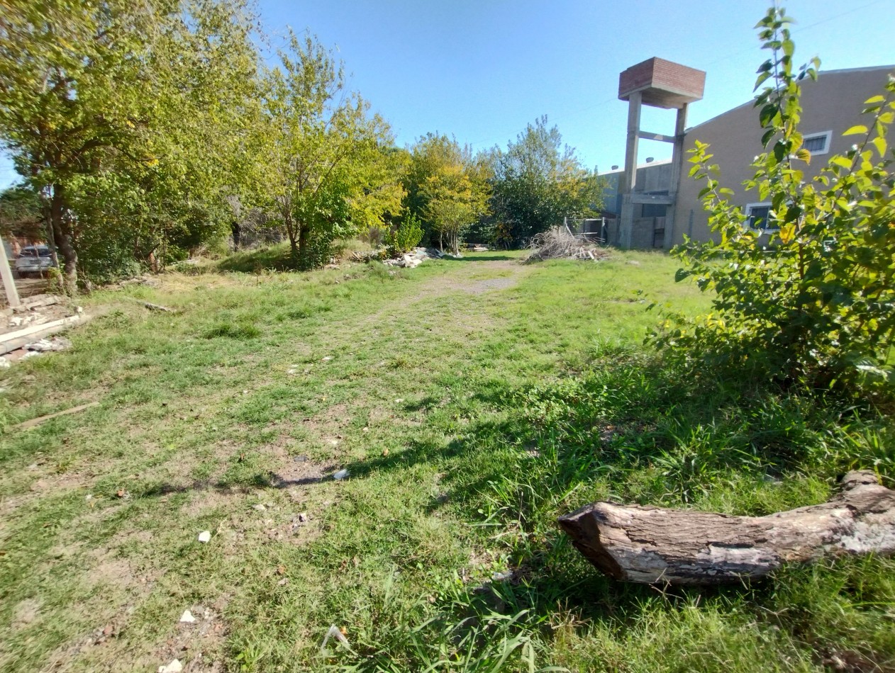 LOTE ESQUINA 900 M2 ( LOS POLVORINES)