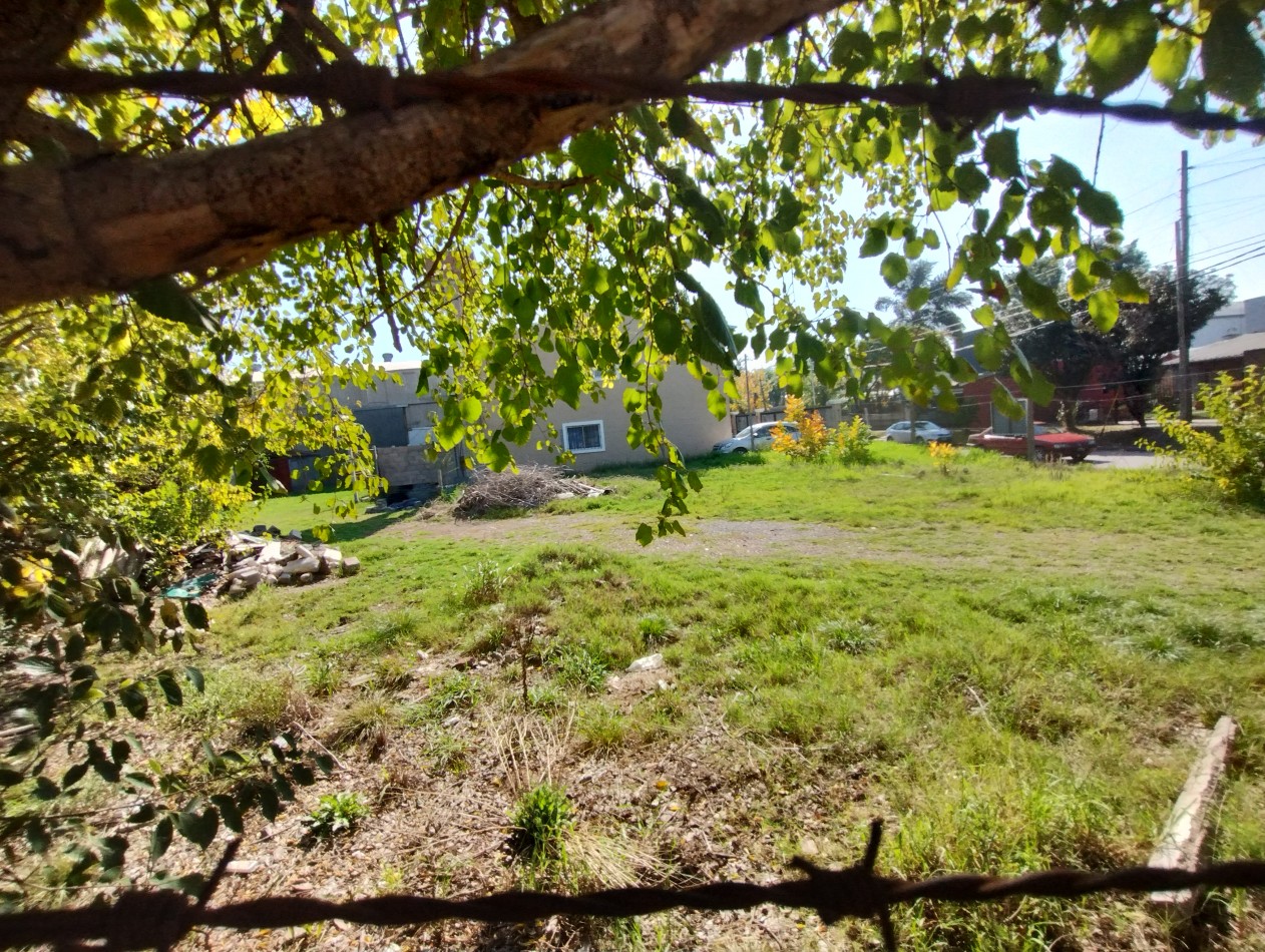 LOTE ESQUINA 900 M2 ( LOS POLVORINES)