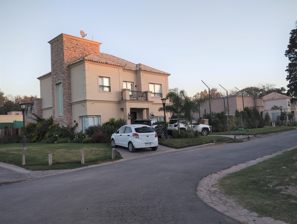 LOTE DE 553 M2. (BARRIO CERRADO MAGNA)