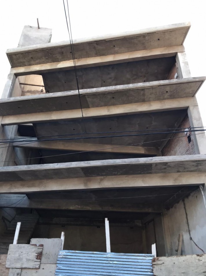 IMPONENTE PROPIEDAD LOSA 1300 M2. 3 PLANTAS C/ASCENSOR (CTRO. LOS POLVORINES)