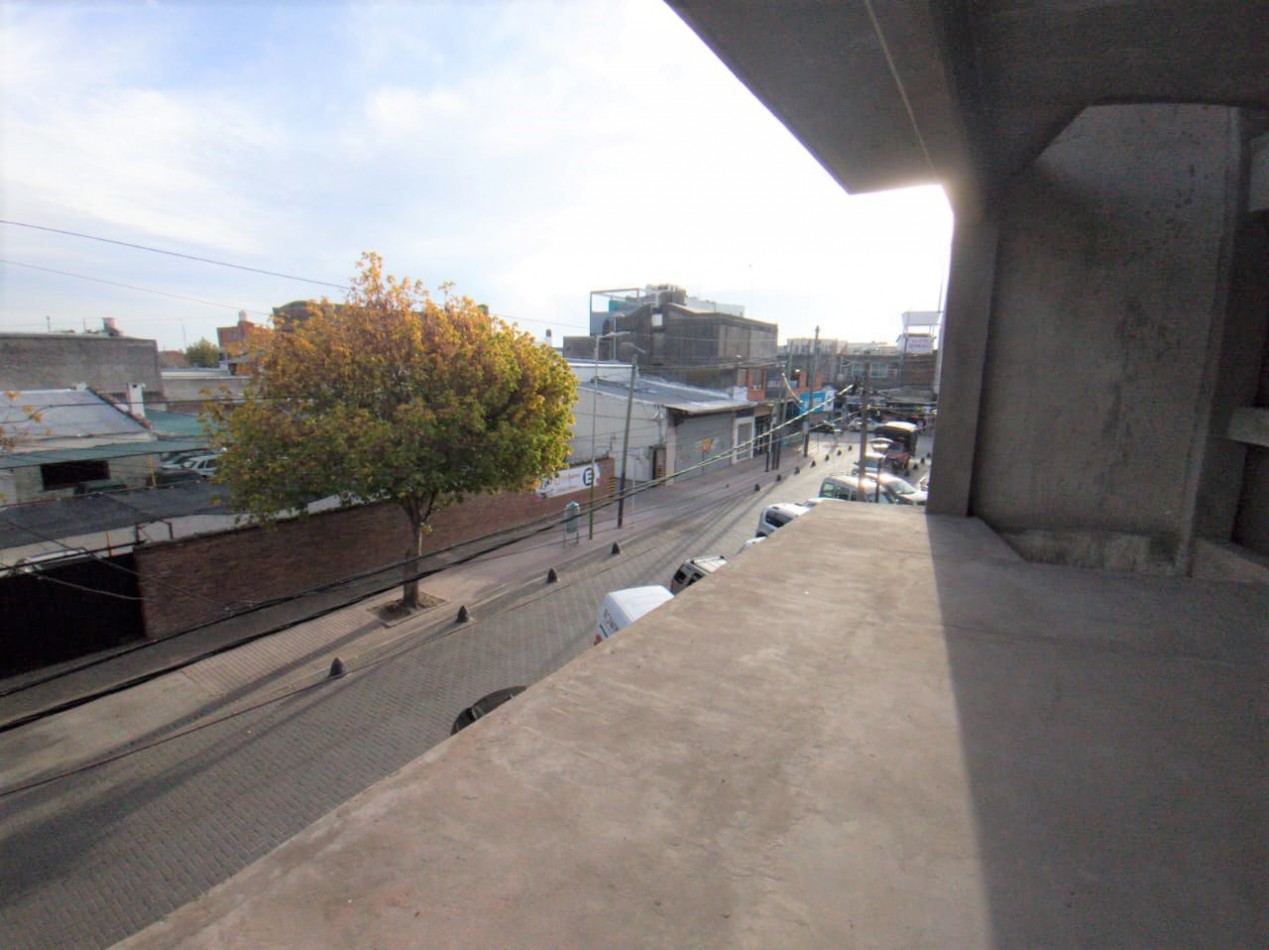 IMPONENTE PROPIEDAD LOSA 1300 M2. 3 PLANTAS C/ASCENSOR (CTRO. LOS POLVORINES)