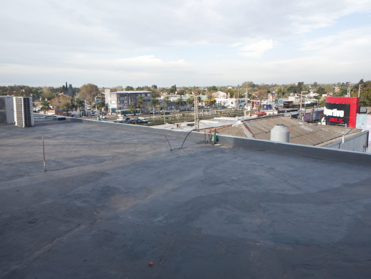 IMPONENTE PROPIEDAD LOSA 1300 M2. 3 PLANTAS C/ASCENSOR (CTRO. LOS POLVORINES)