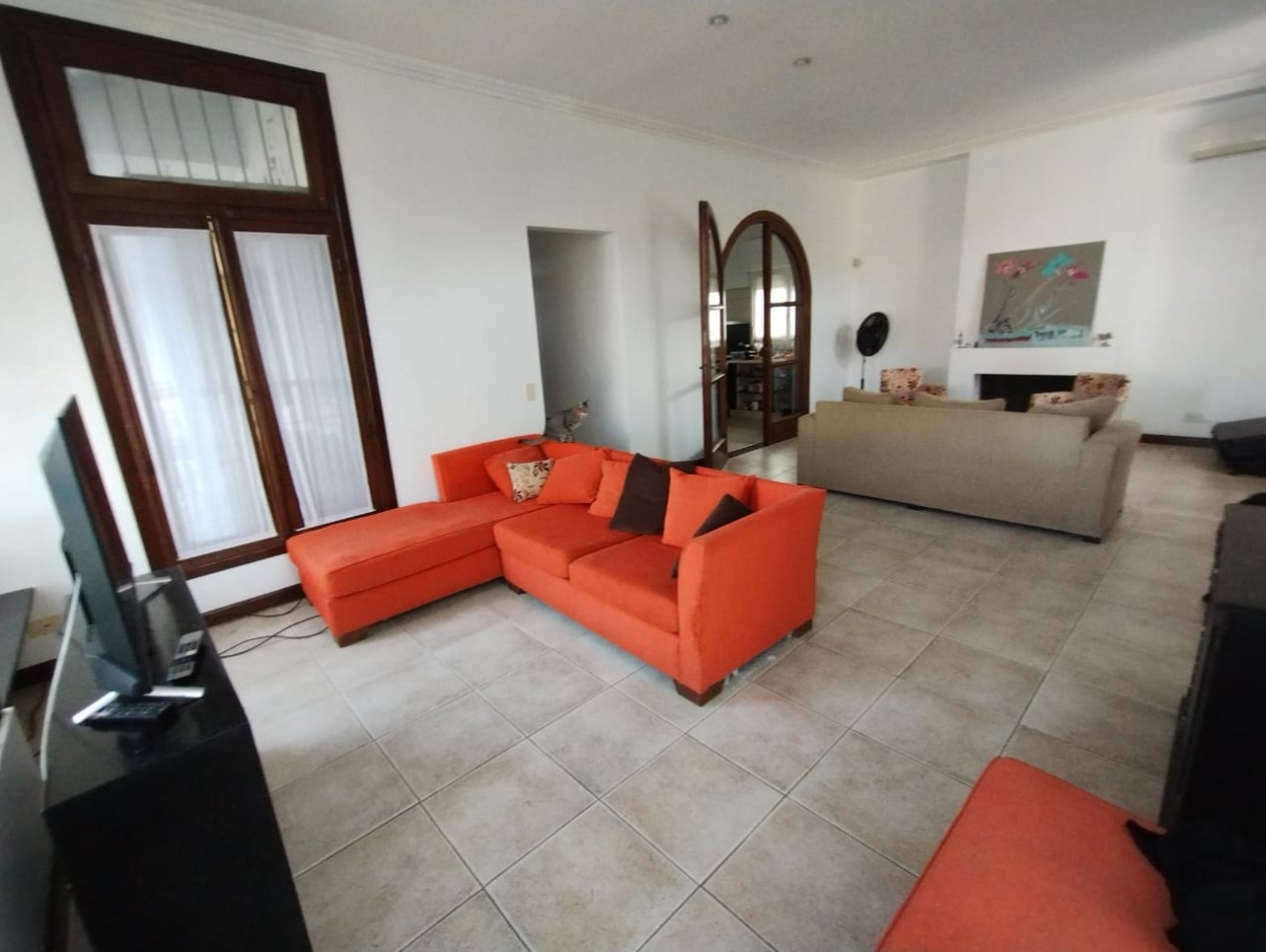 CASA QUINTA 5 AMB. 1.663 M2. C/PISCINA (DON TORCUATO)