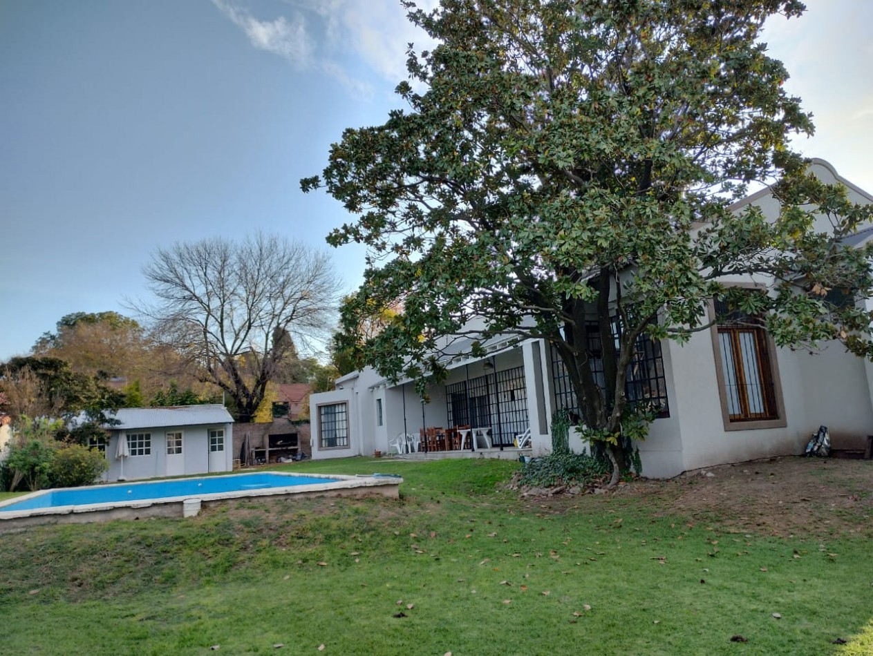 CASA QUINTA 5 AMB. 1.663 M2. C/PISCINA (DON TORCUATO)