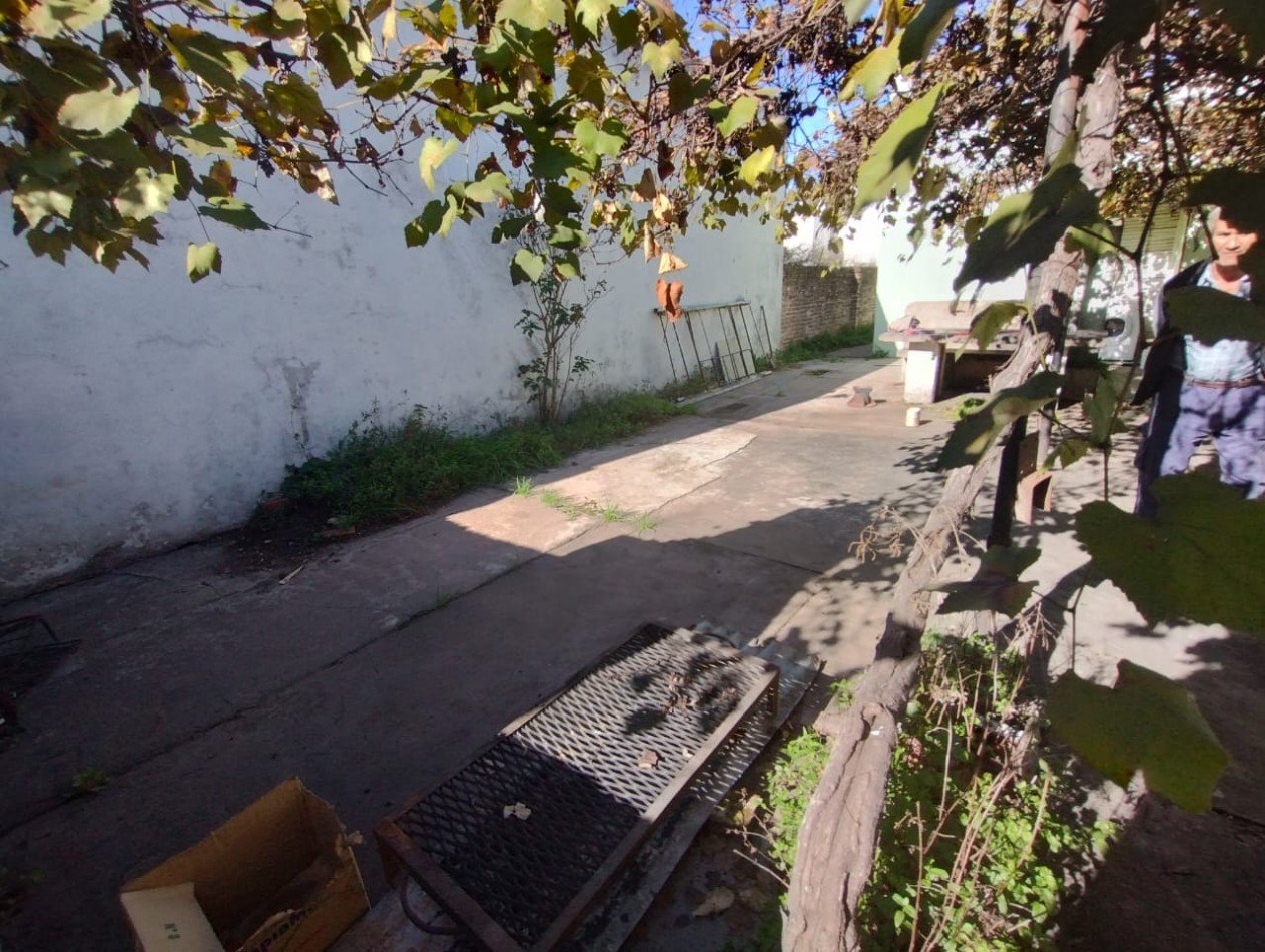 CASA AMERICANA 3 AMB. LOTE 400 M2. C/POSIBILIDAD LOCAL (LOS POLVORINES)