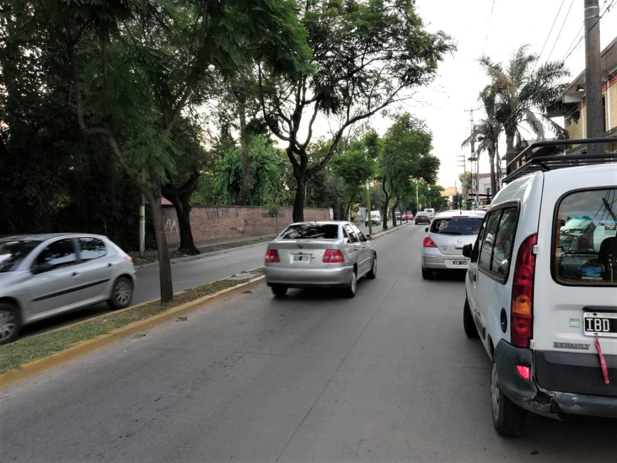 LOCAL 70 M2. S/ AV. PTE. J. D. PERON (INGRESO A LOS POLVORINES)