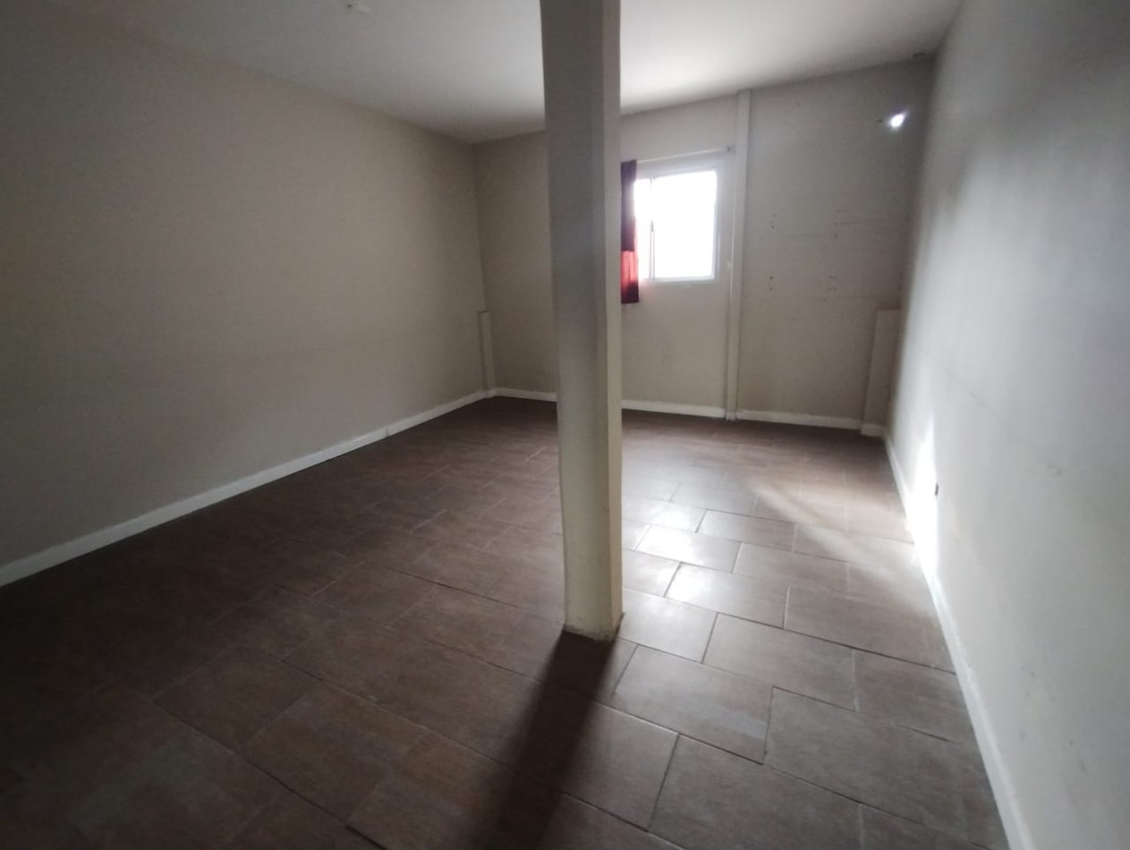 PREDIO UNICO!!! (SAN MIGUEL CTRO.) LOCAL 451 M2. CON DEPOSITO PLANTA ALTA 250 M2.