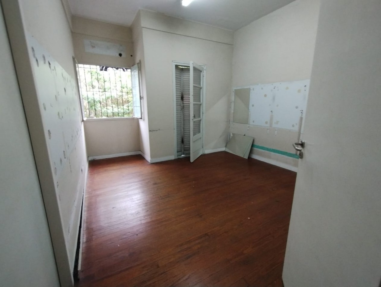 PREDIO UNICO!!! (SAN MIGUEL CTRO.) LOCAL 451 M2. CON DEPOSITO PLANTA ALTA 250 M2.