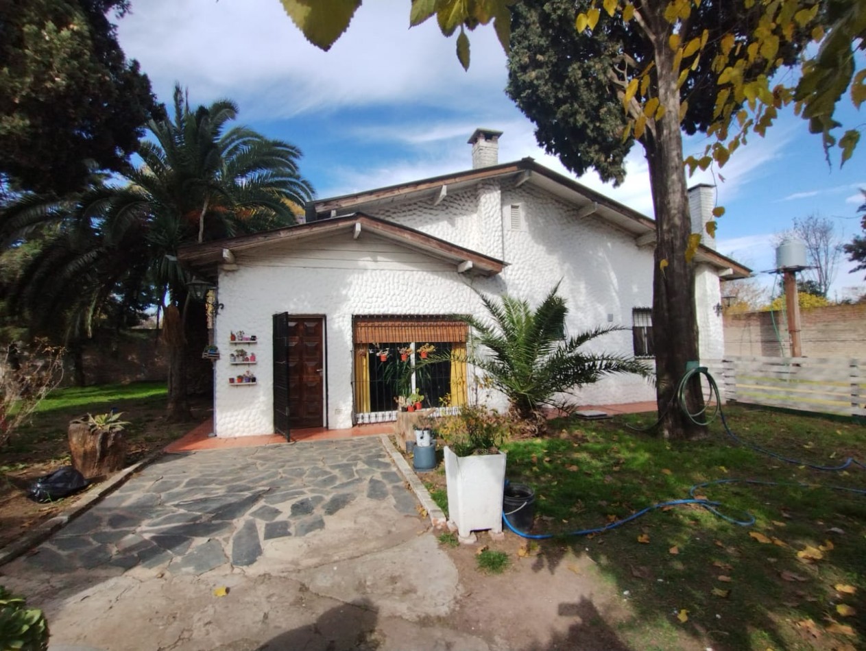 CASA QUINTA 4 AMB. LOTE 1.200 M.