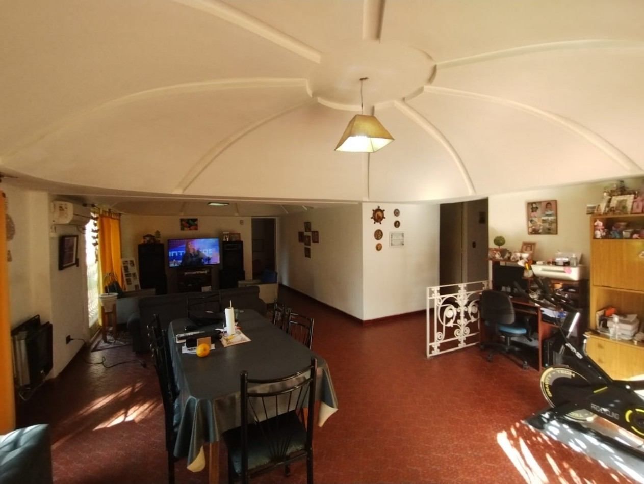 CASA QUINTA 4 AMB. LOTE 1.200 M.