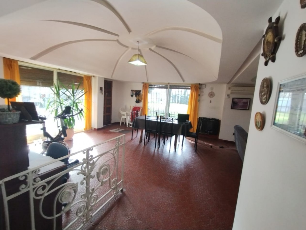 CASA QUINTA 4 AMB. LOTE 1.200 M.
