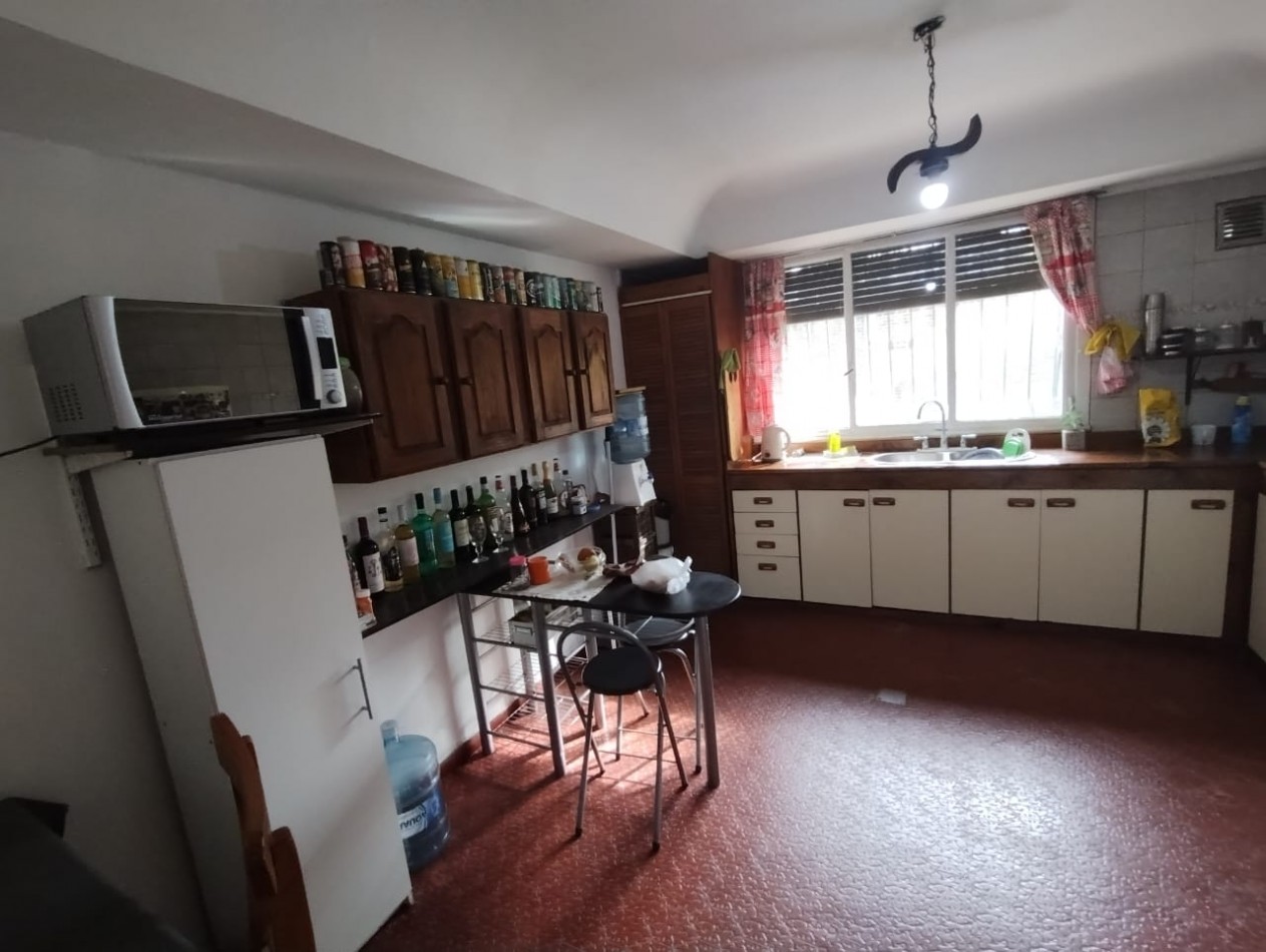CASA QUINTA 4 AMB. LOTE 1.200 M.