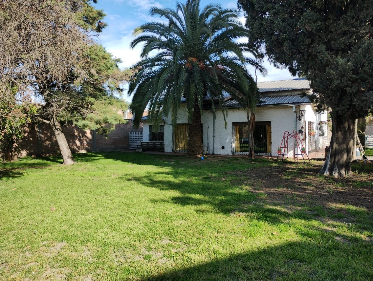 CASA QUINTA 4 AMB. LOTE 1.200 M.