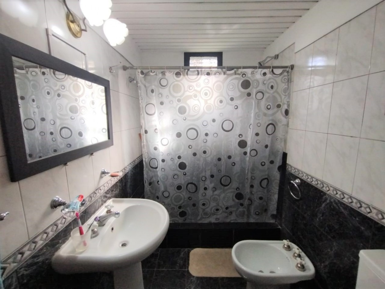 CASA QUINTA 4 AMB. LOTE 1.200 M.