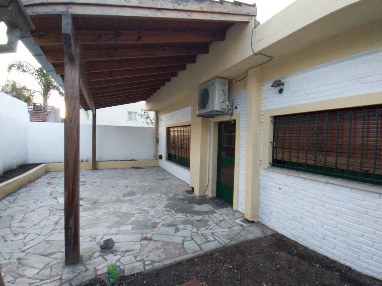 CHALET 3 AMB. GARAGE 2 VEHICULOS/ PATIO