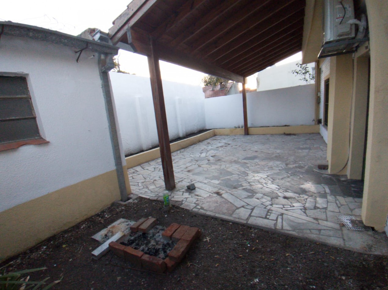 CHALET 3 AMB. GARAGE 2 VEHICULOS/ PATIO