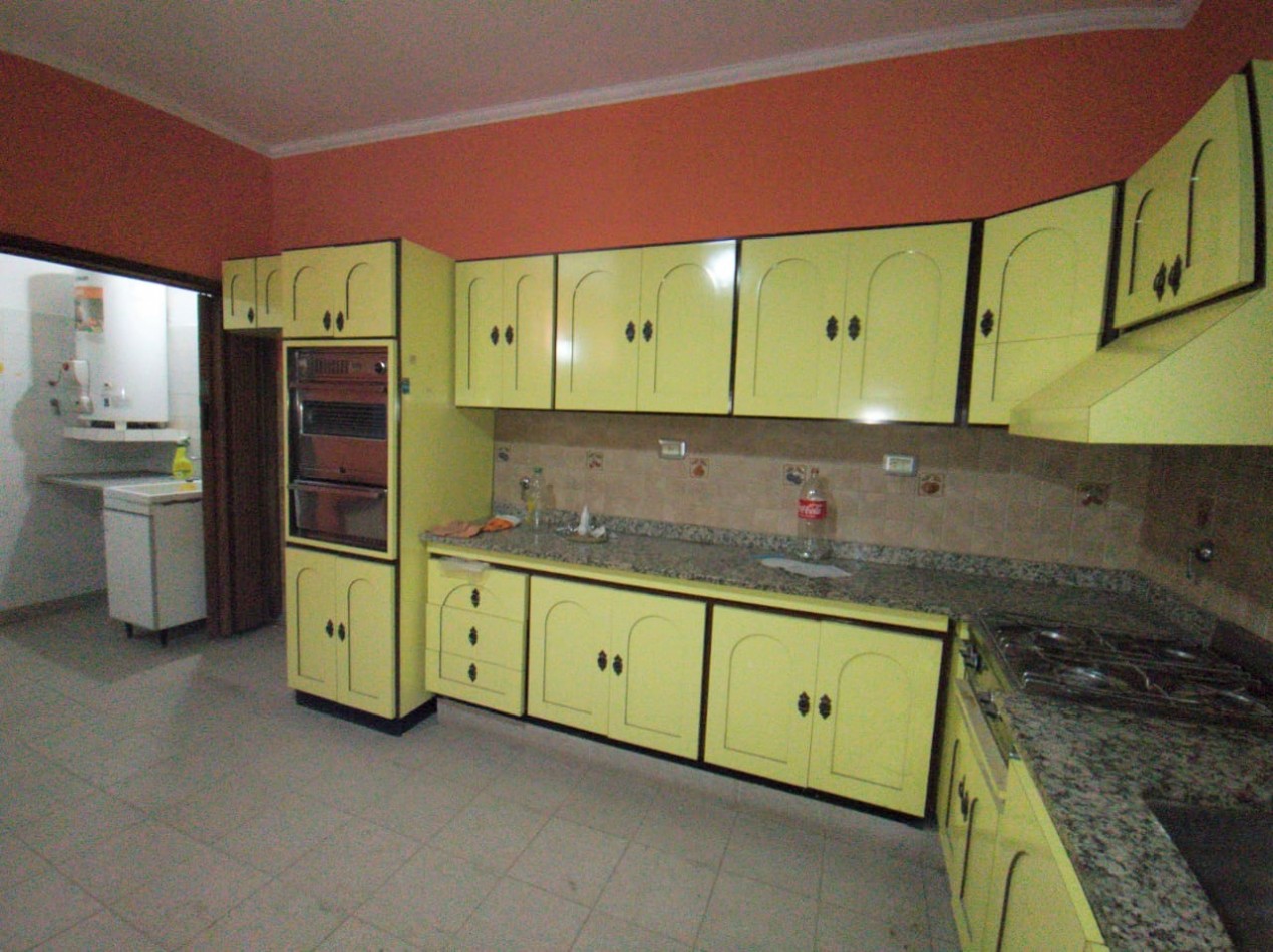CHALET 3 AMB. GARAGE 2 VEHICULOS/ PATIO