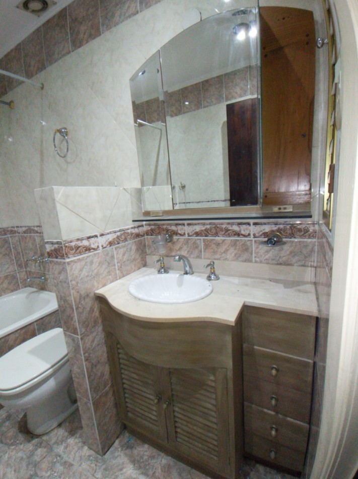 CHALET 3 AMB. GARAGE 2 VEHICULOS/ PATIO
