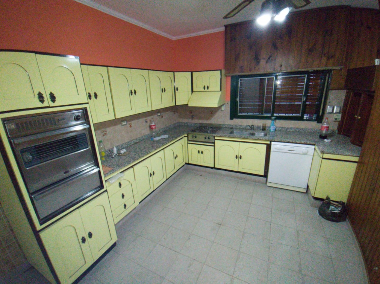 CHALET 3 AMB. GARAGE 2 VEHICULOS/ PATIO
