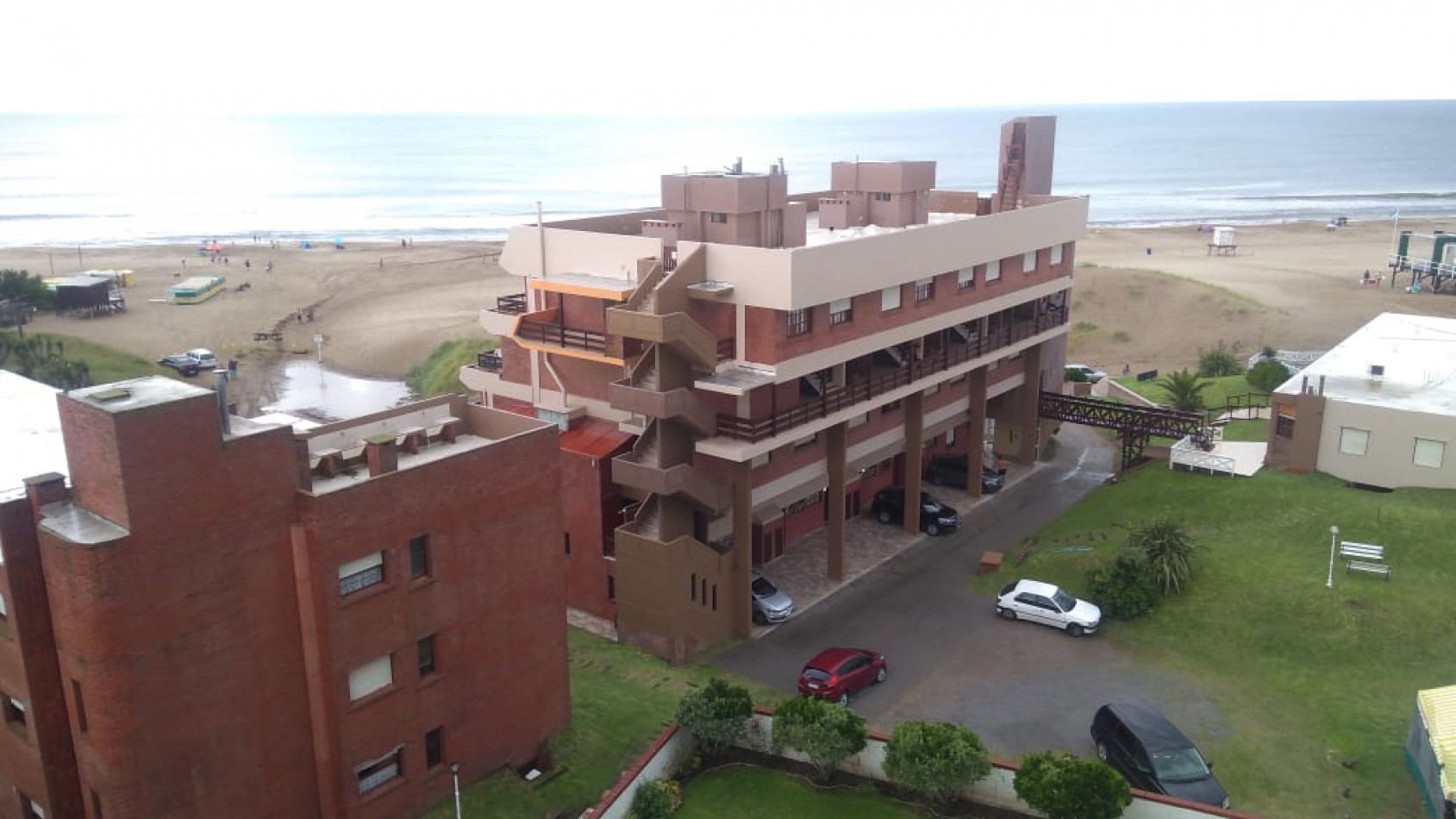 VILLA GESELL DEPARTAMENTO 3 AMB. A METROS DE PLAYA