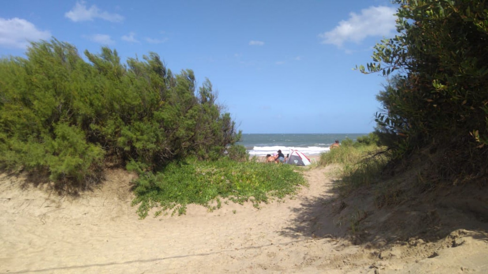 VILLA GESELL DEPARTAMENTO 3 AMB. A METROS DE PLAYA