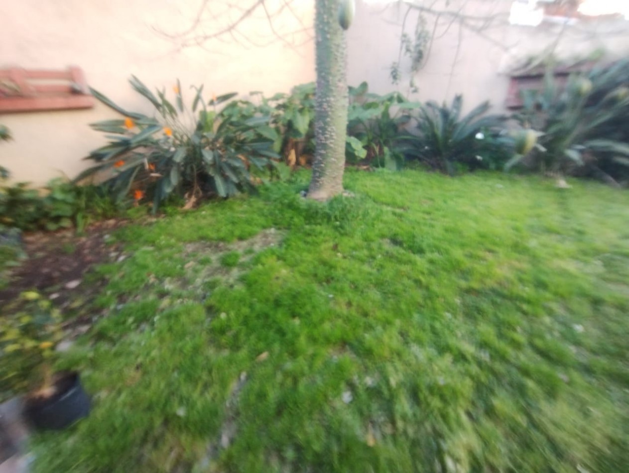 CASA 4 AMB. JARDIN Y COCHERA ( DON TORCUATO)