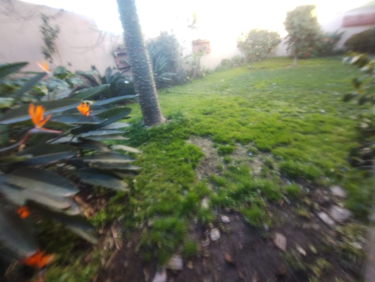 CASA 4 AMB. JARDIN Y COCHERA ( DON TORCUATO)