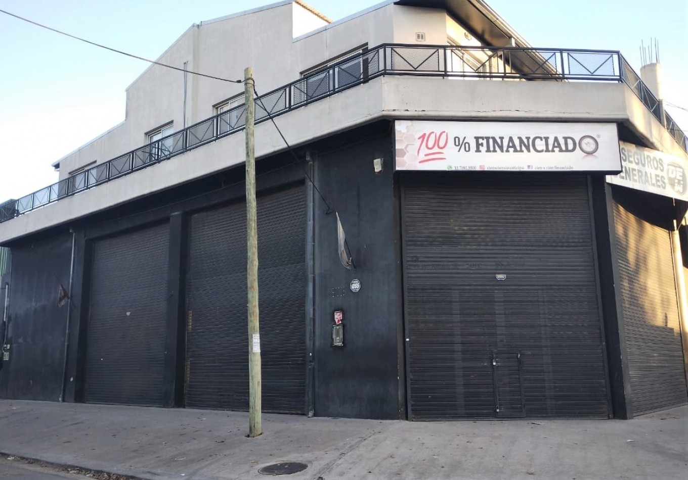 LOCAL ESQUINA 200 M2 C/ ENTREPISO (SOBRE RUTA NAC. 197)