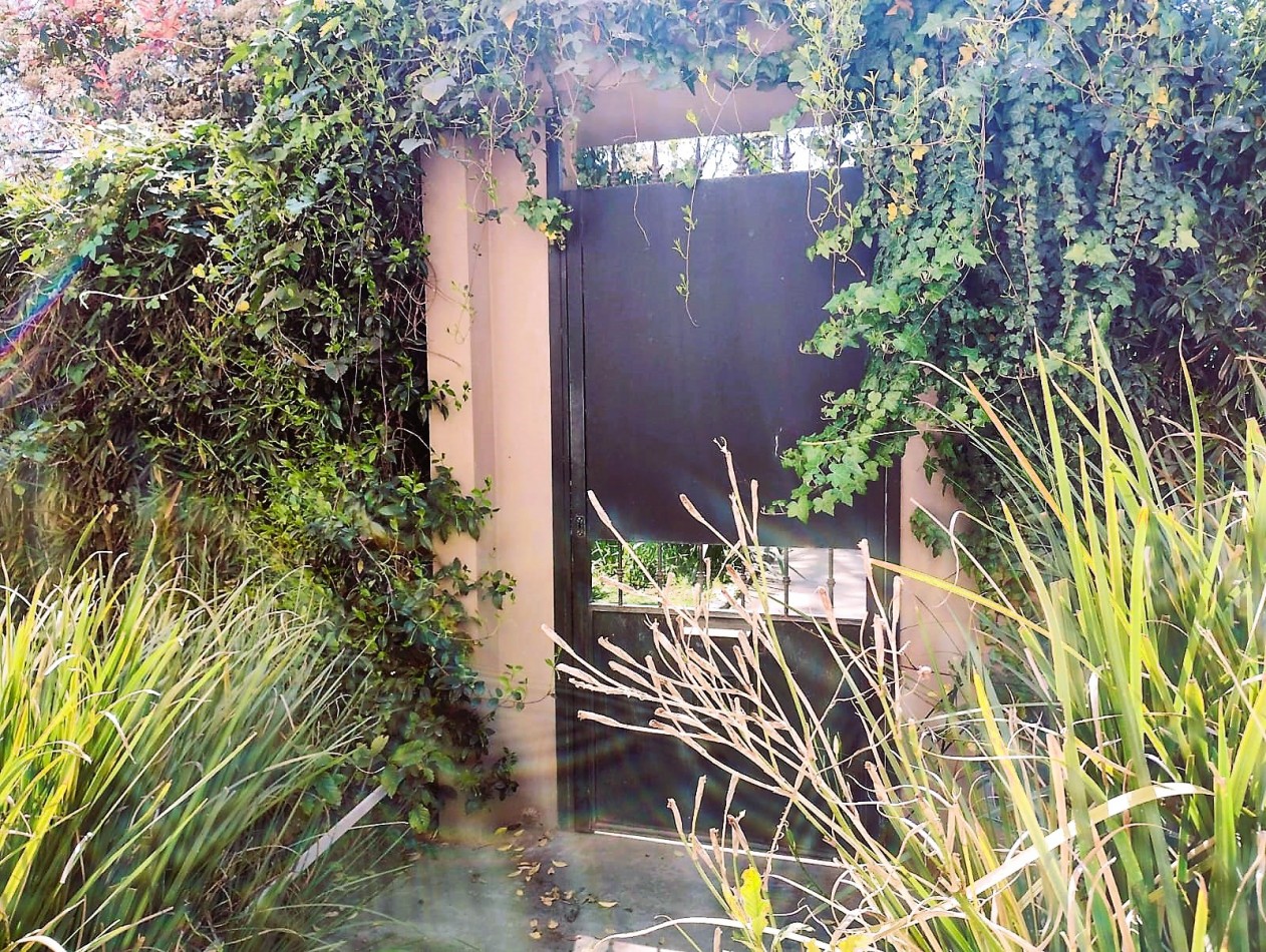 CASA QUINTA 5 AMB. C/ PISCINA (BARRIO LAS PRADERAS) VILLA DE MAYO