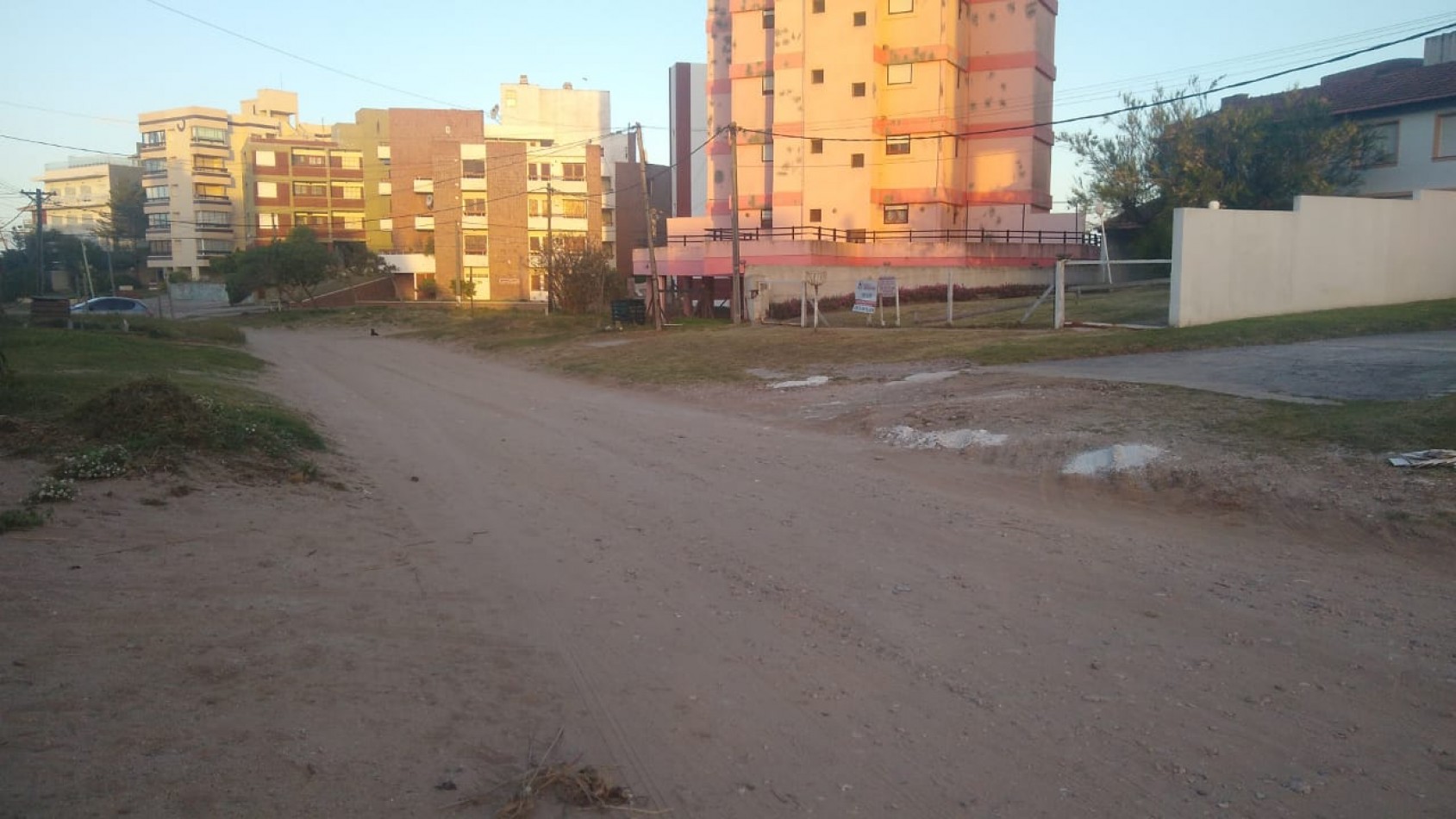 VACACIONES!!! EN VILLA GESELL DEPTO. 3 AMB. AMPLIOS