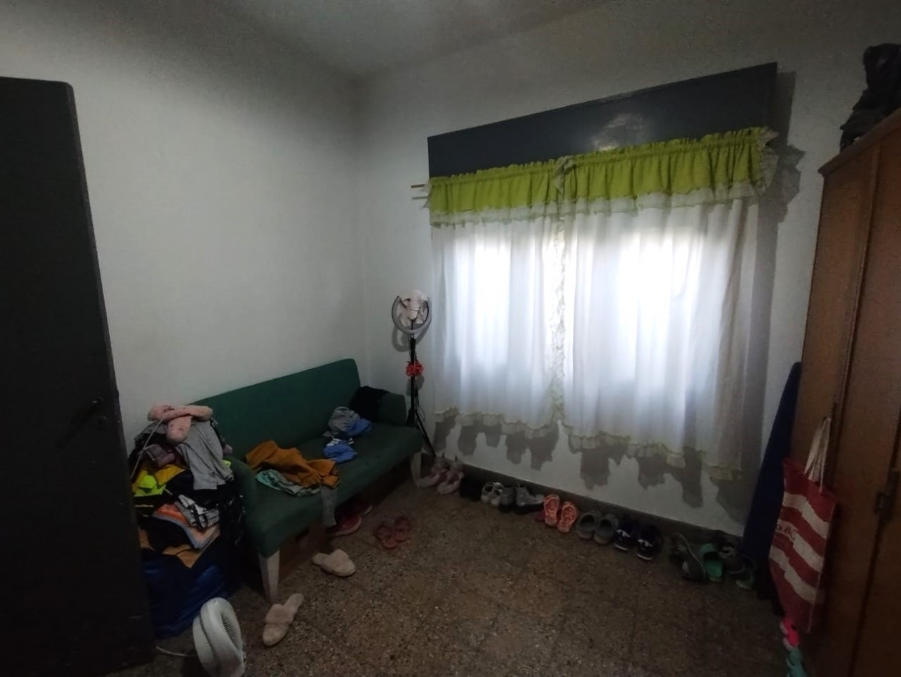 CASA DE 3 AMB. 2 PLANTAS C/ 2 LOCALES