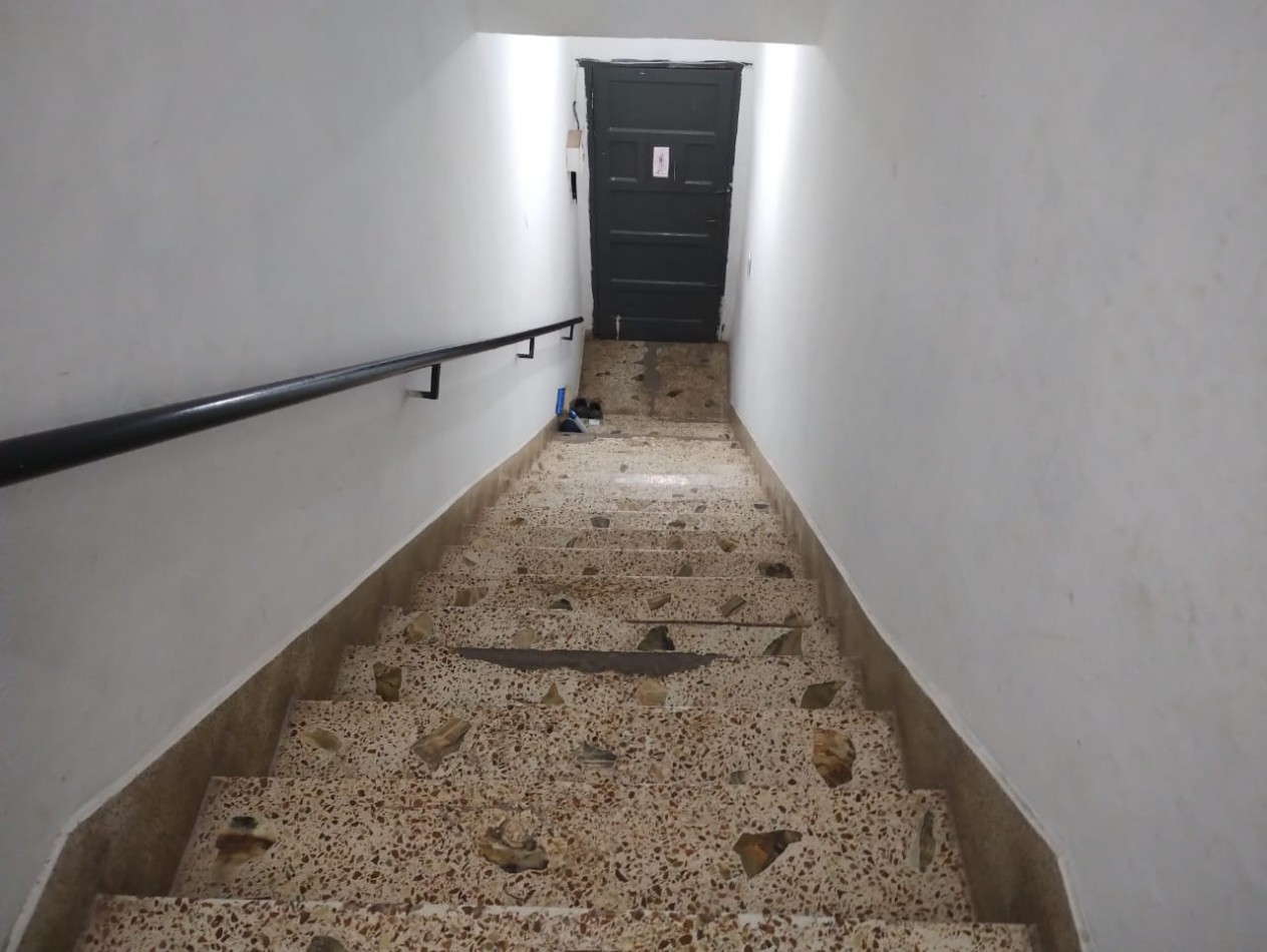CASA DE 3 AMB. 2 PLANTAS C/ 2 LOCALES