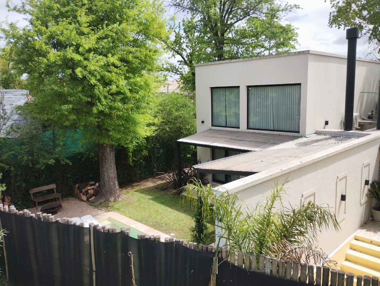 CASA 4 AMB. C/ JARDIN Y PILETA (COUNTRY C.U.B.A)