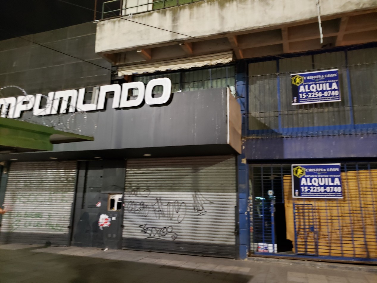 LOCAL 100 M2 (CTRO. SAN MIGUEL) FTE. A LA PLAZA