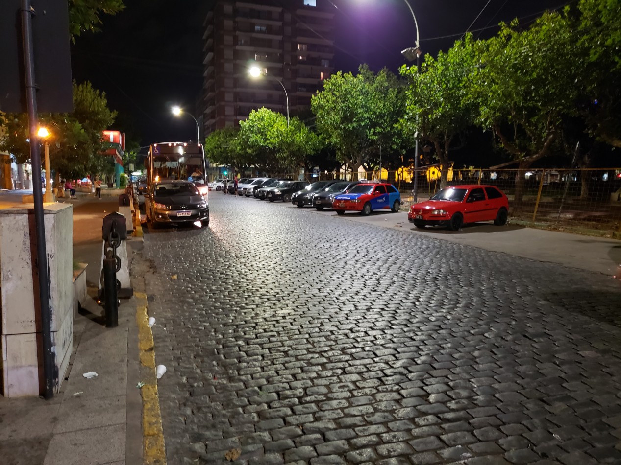 LOCAL 100 M2 (CTRO. SAN MIGUEL) FTE. A LA PLAZA