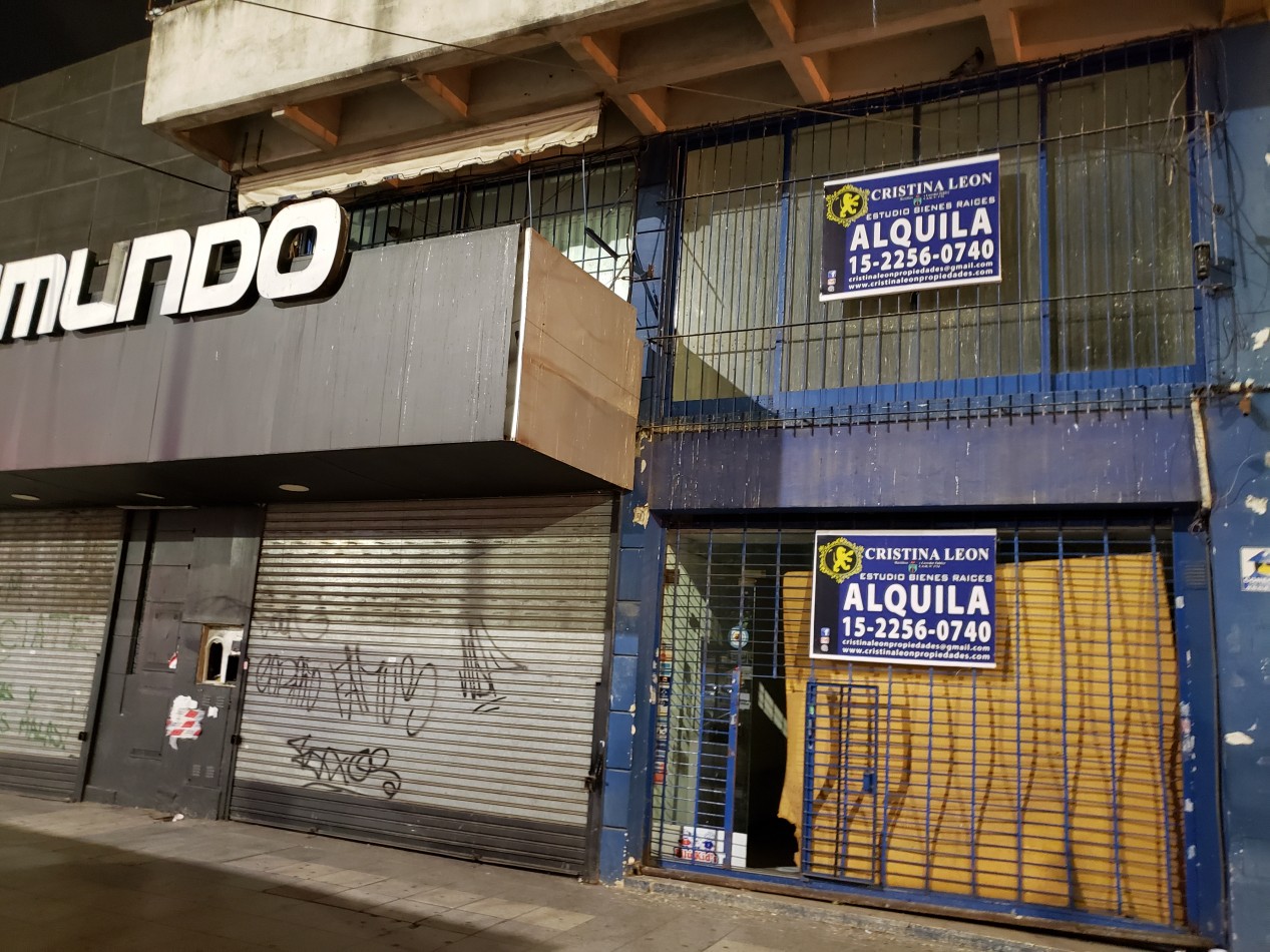 LOCAL 100 M2 (CTRO. SAN MIGUEL) FTE. A LA PLAZA