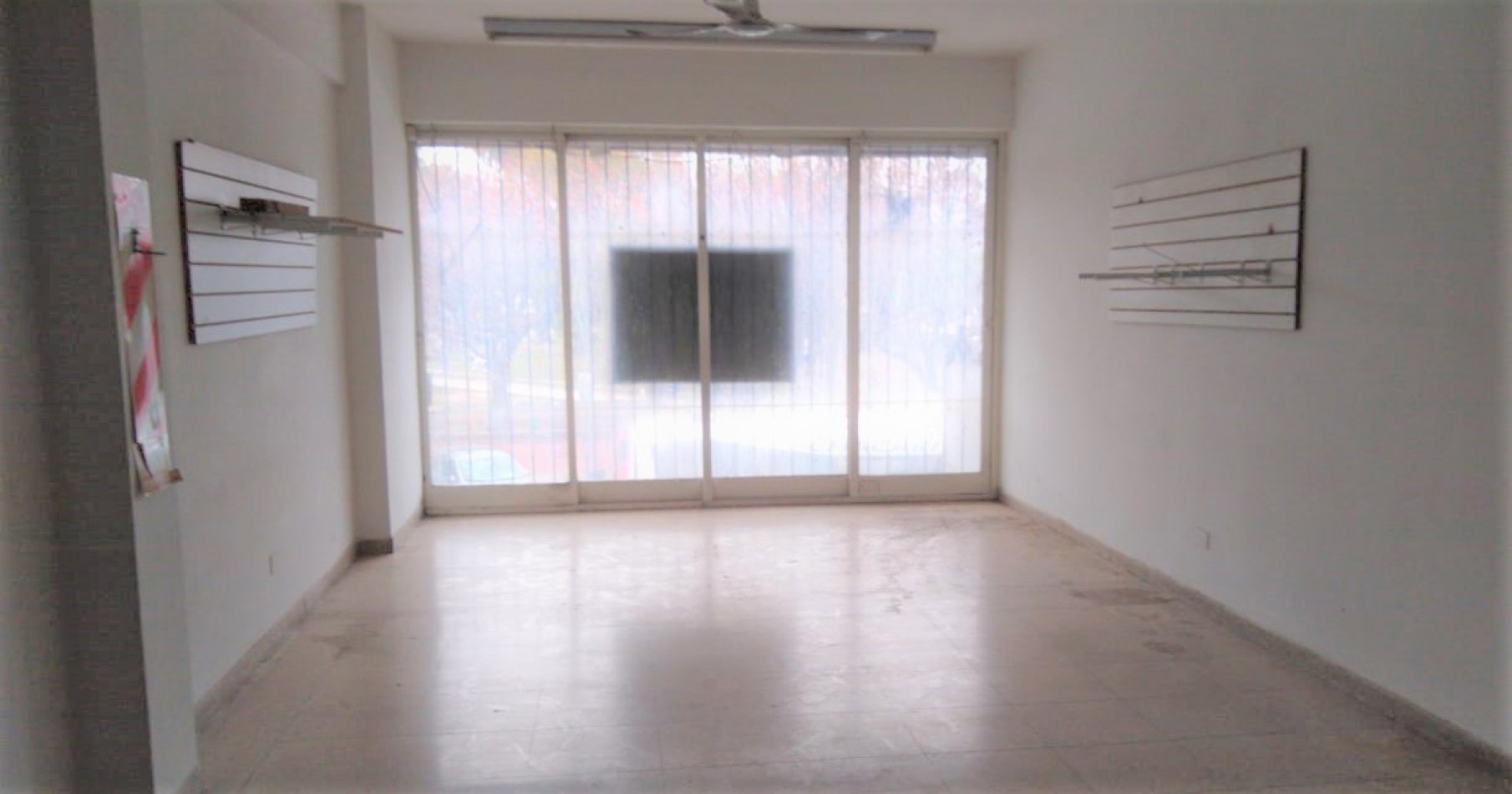 LOCAL 100 M2 (CTRO. SAN MIGUEL) FTE. A LA PLAZA