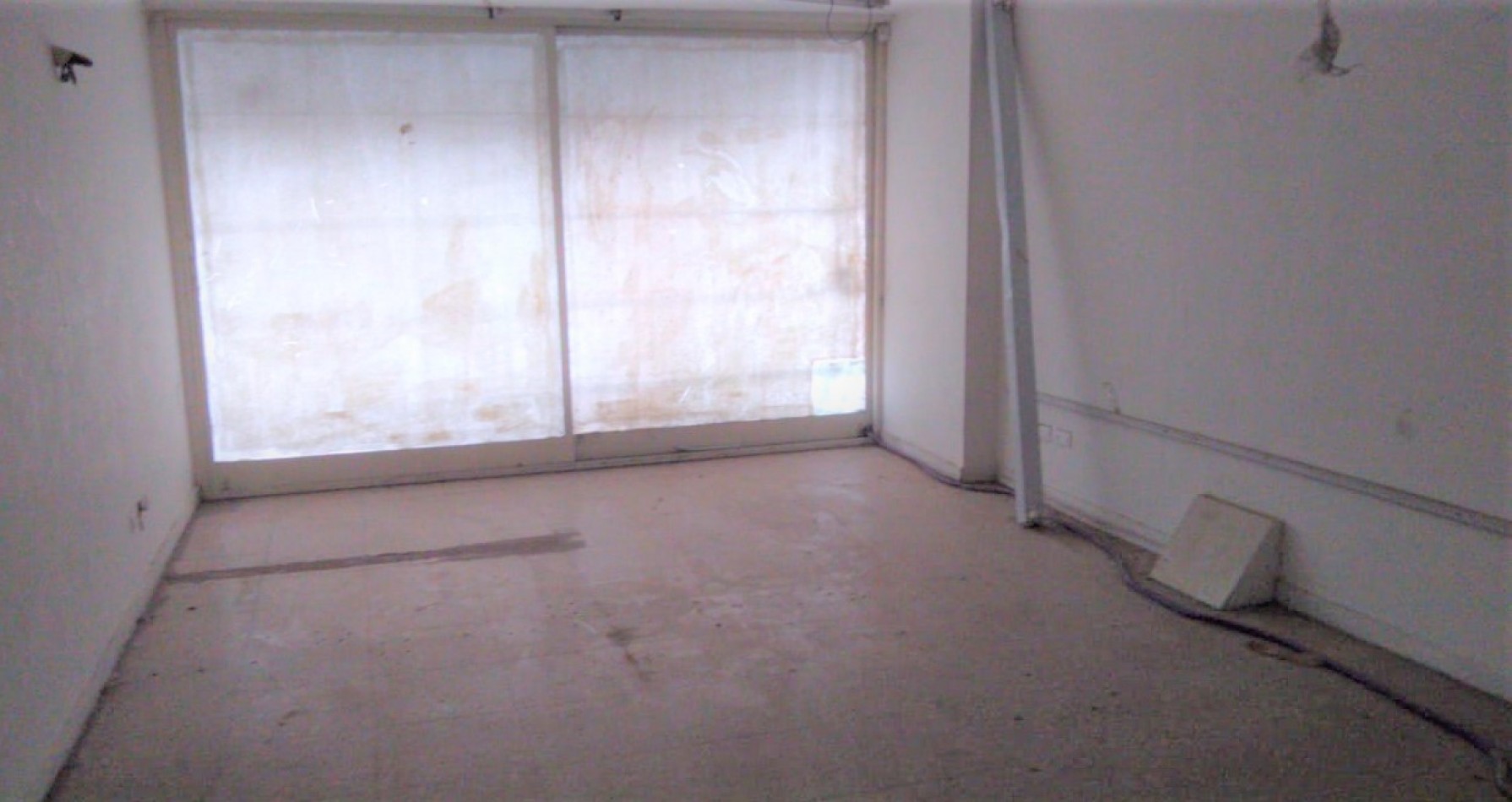 LOCAL 100 M2 (CTRO. SAN MIGUEL) FTE. A LA PLAZA