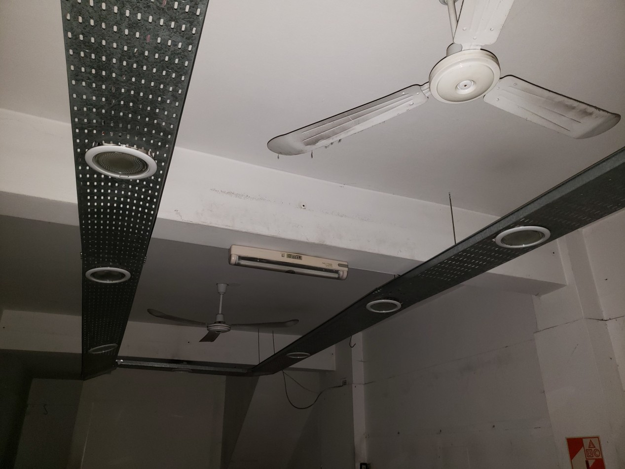 LOCAL 100 M2 (CTRO. SAN MIGUEL) FTE. A LA PLAZA