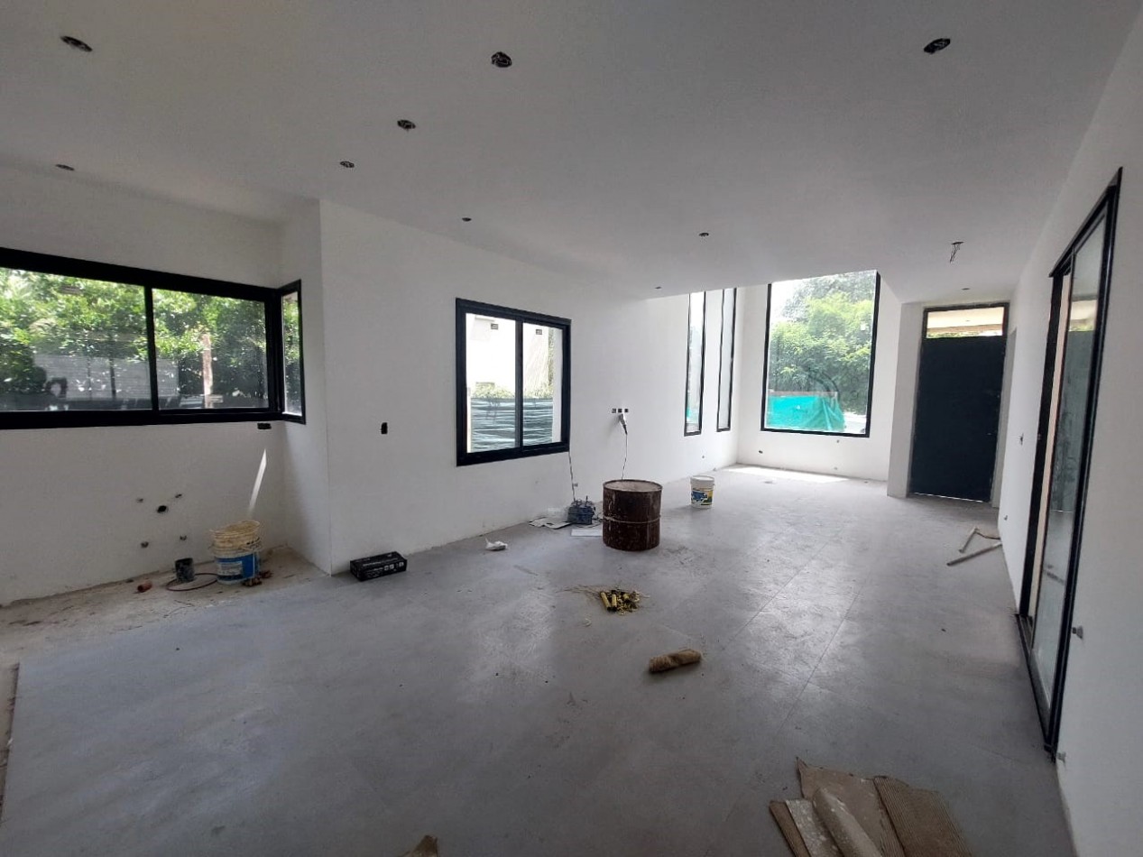 CASA 4 AMB. DOS PLANTAS EN CONSTRUCCION (BARRIO CERRADO MAGNA)