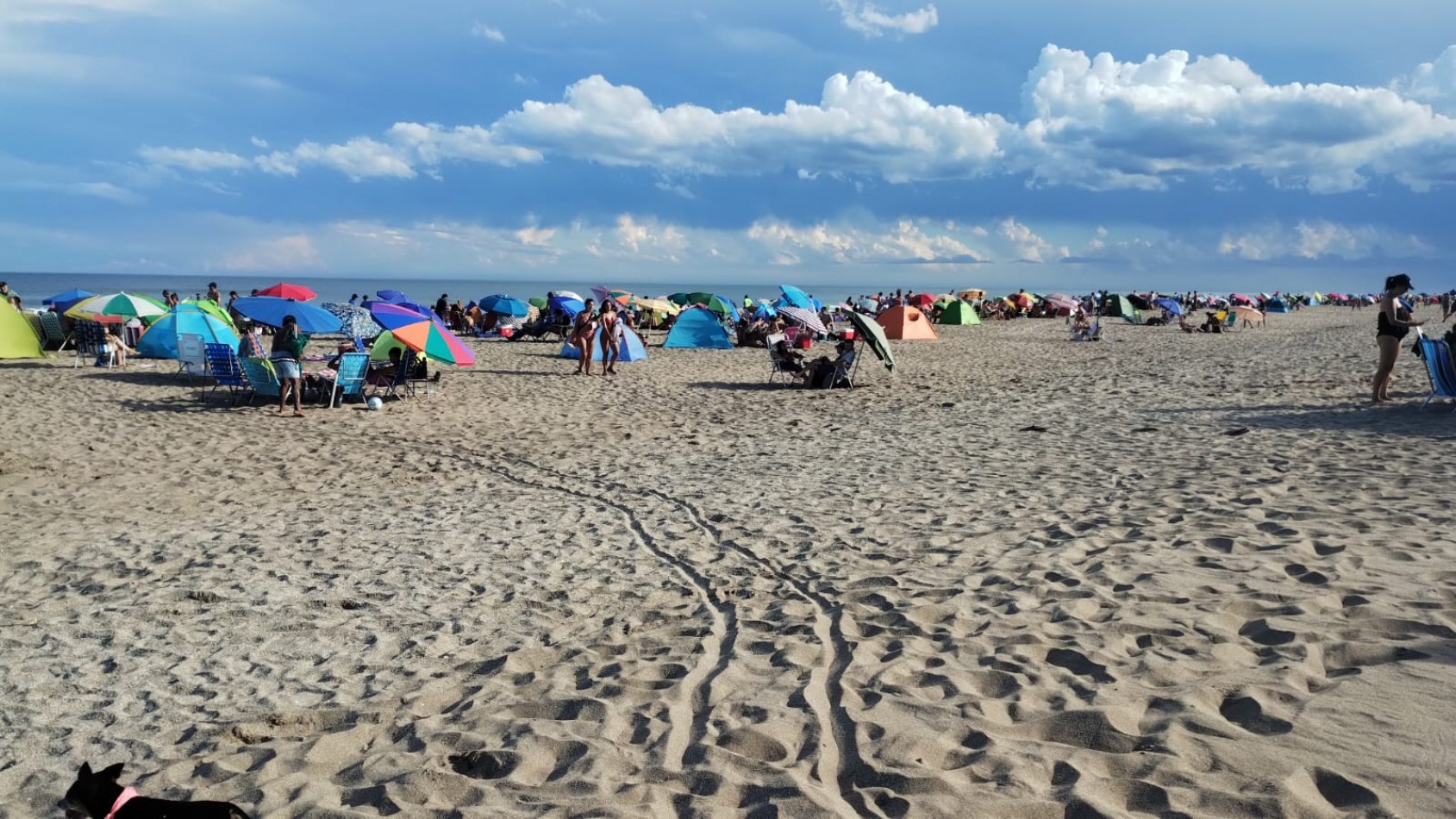 VACACIONES, VILLA GESELL- P/ 4 PERSONAS