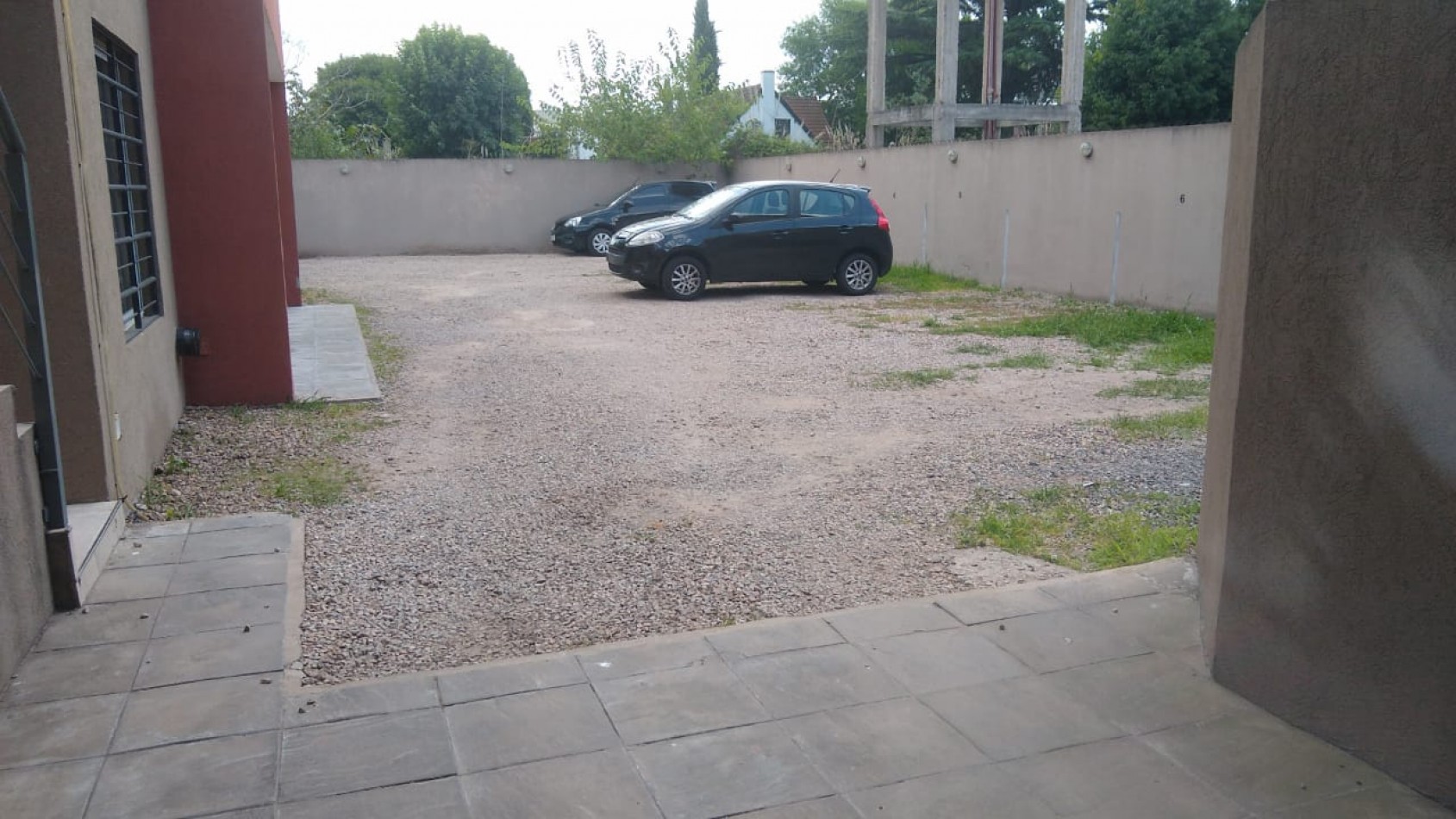 DEPARTAMENTO 2 AMB. C/ COCHERA (COMPLEJO CERRADO)