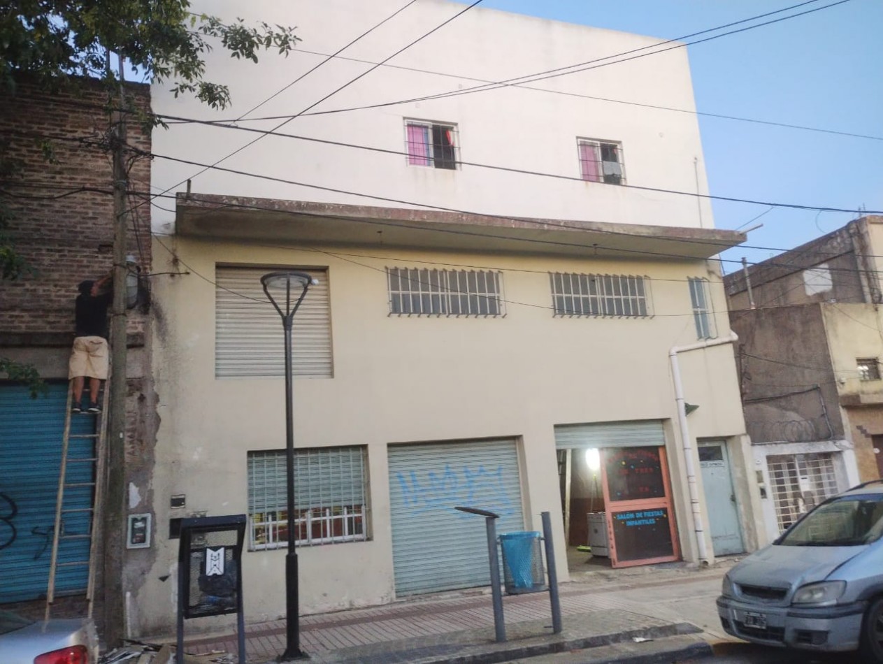 GALPON 250 M2. (A METROS ESTACION ING. ADOLFO SOURDEAUX)