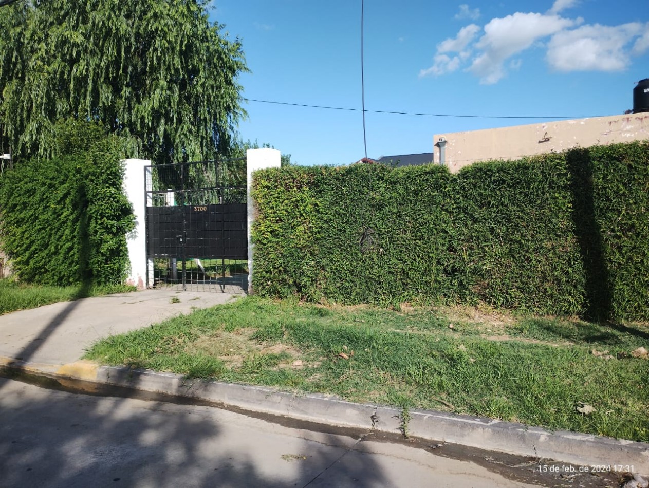 CASA AMERICANA 3 AMB. C/JARDIN Y COCHERA