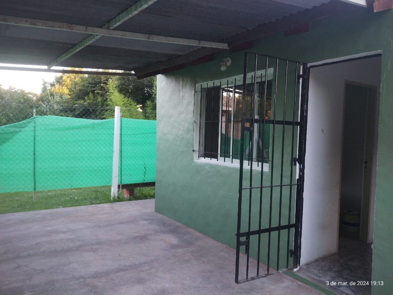 CASA AMERICANA 3 AMB. C/JARDIN Y COCHERA