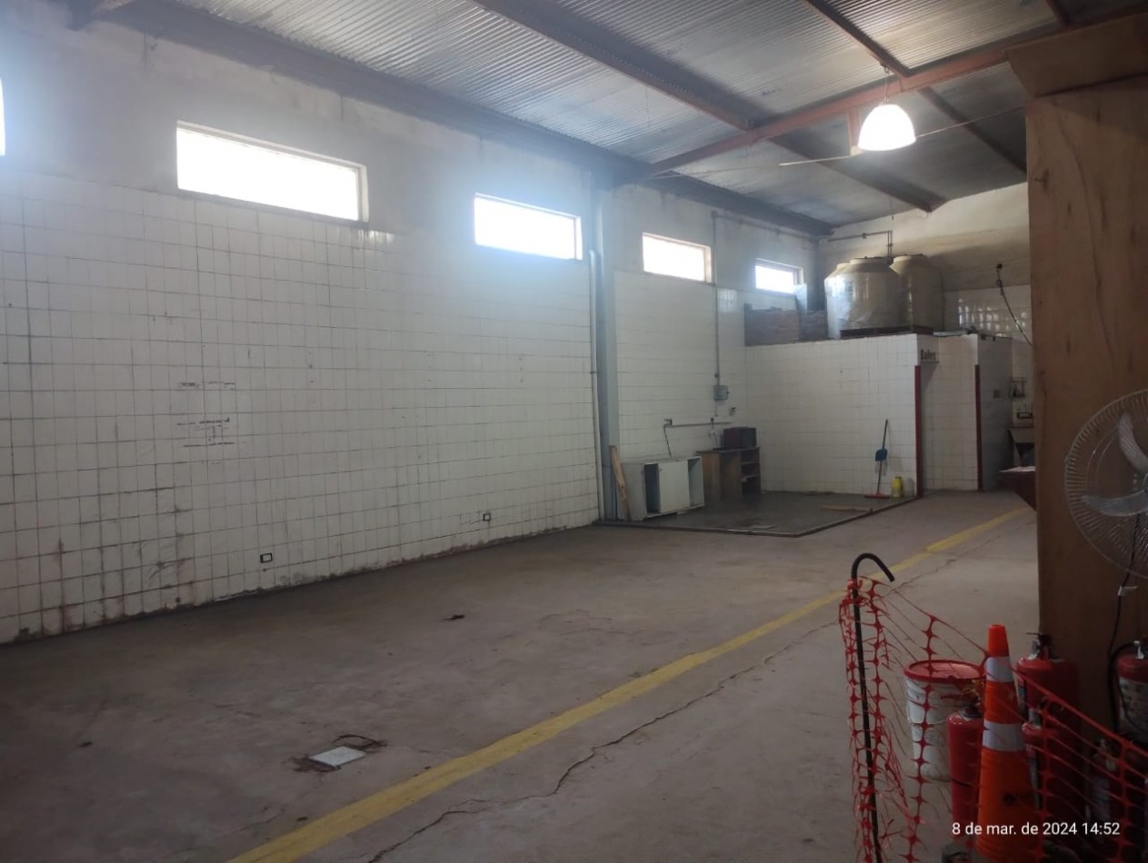 GALPON 290 M2. VILLA DE MAYO