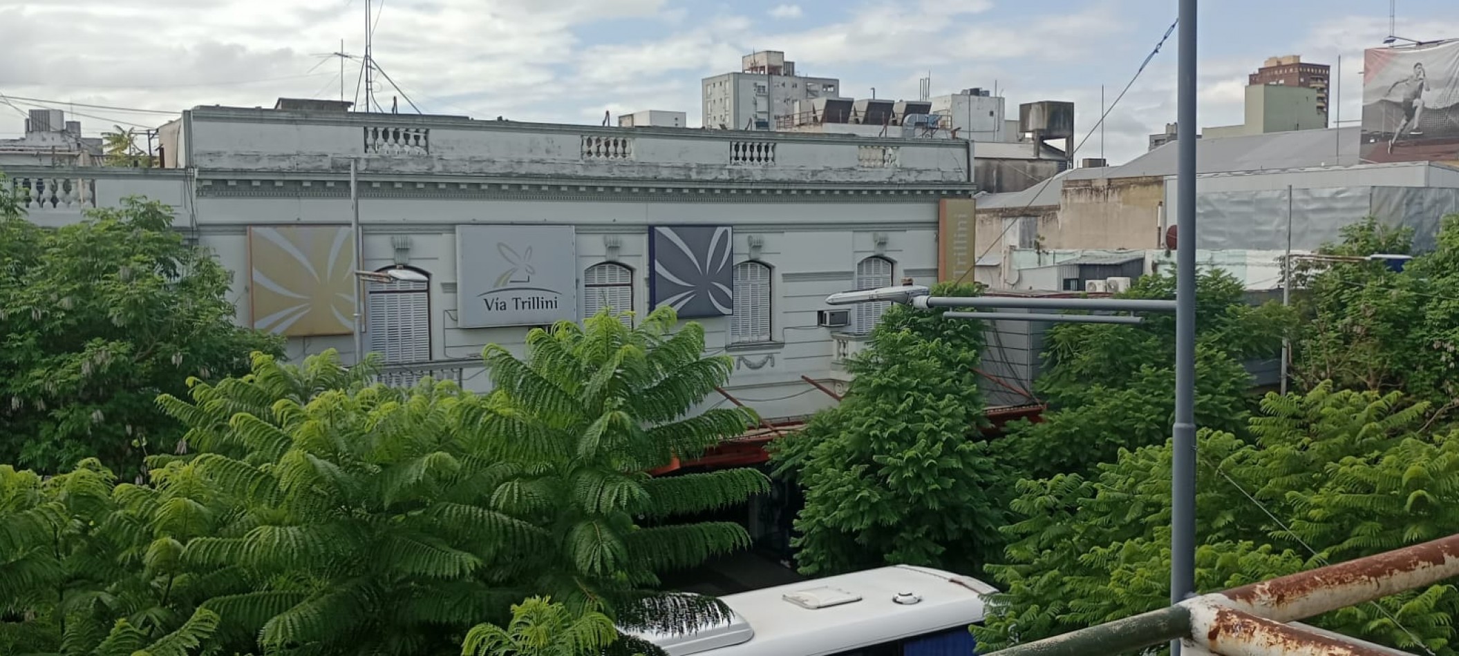 IMPORTANTE SEMIPISO 350 M2. AV. PTE. PERON FTE. A LA PLAZA SAN MIGUEL