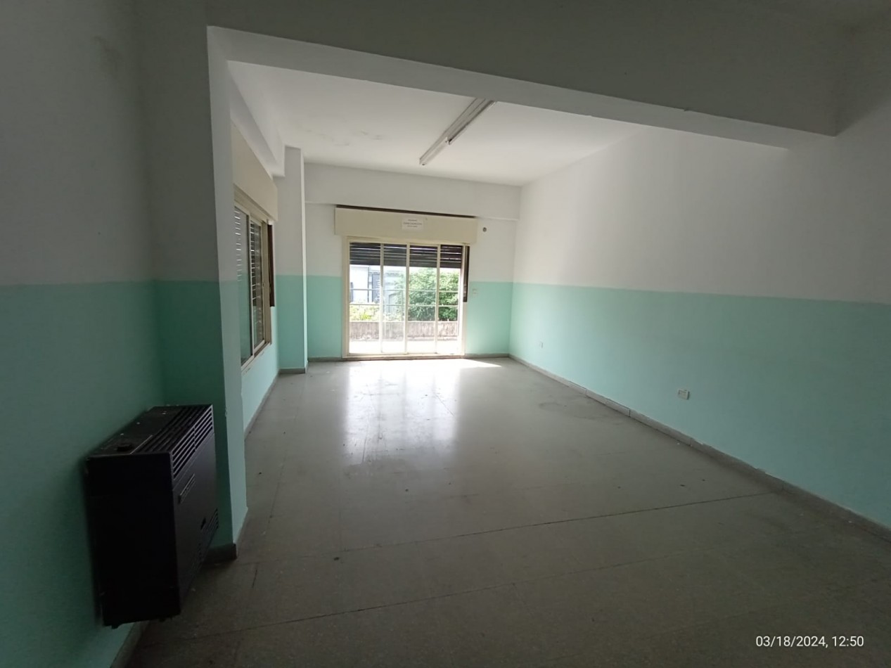 IMPORTANTE SEMIPISO 350 M2. AV. PTE. PERON FTE. A LA PLAZA SAN MIGUEL