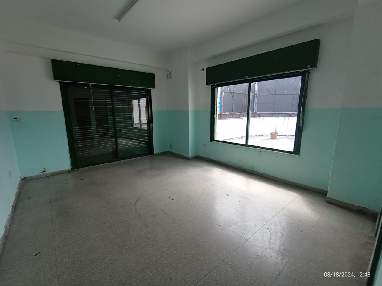 IMPORTANTE SEMIPISO 350 M2. AV. PTE. PERON FTE. A LA PLAZA SAN MIGUEL