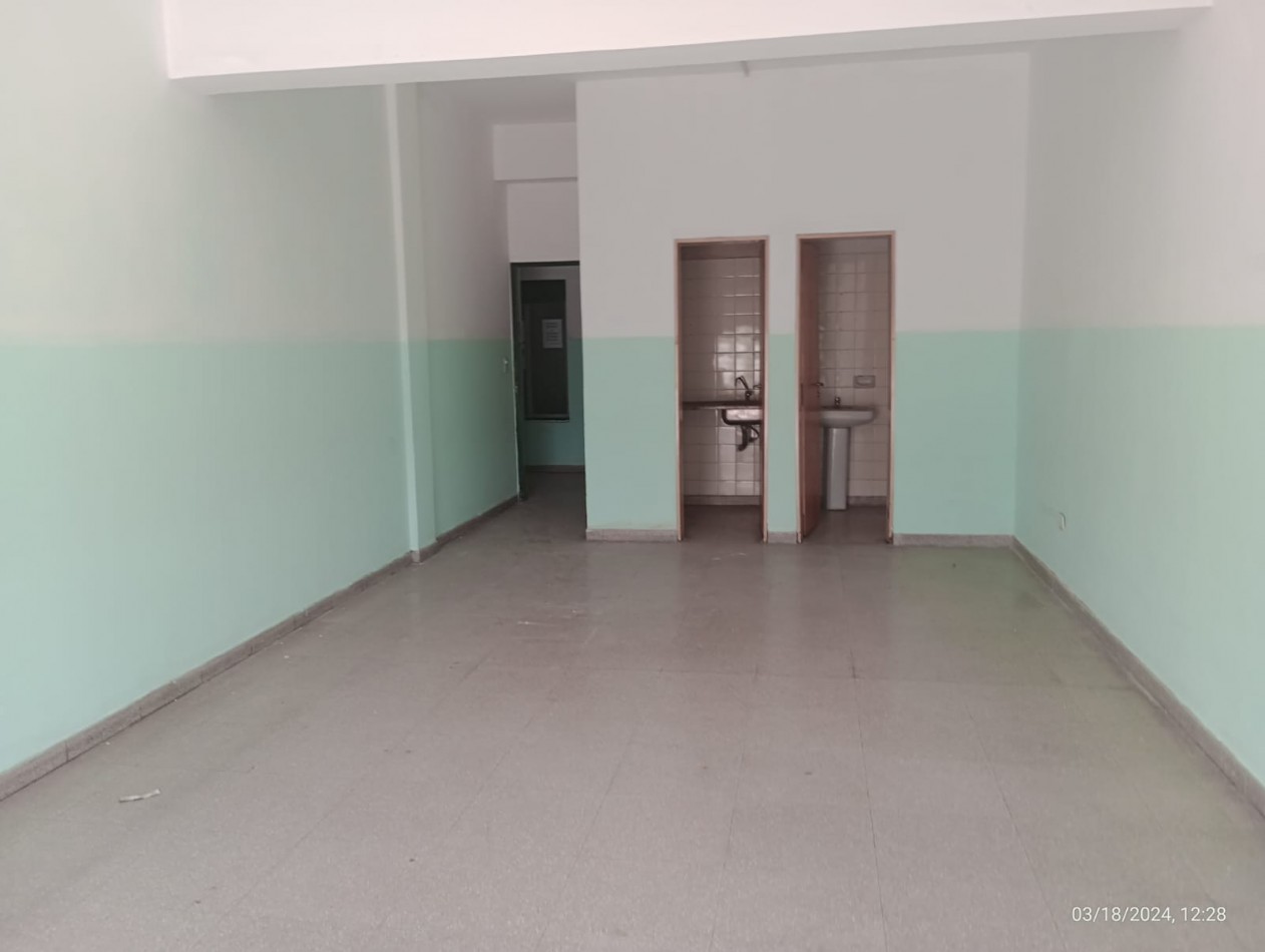 IMPORTANTE SEMIPISO 350 M2. AV. PTE. PERON FTE. A LA PLAZA SAN MIGUEL